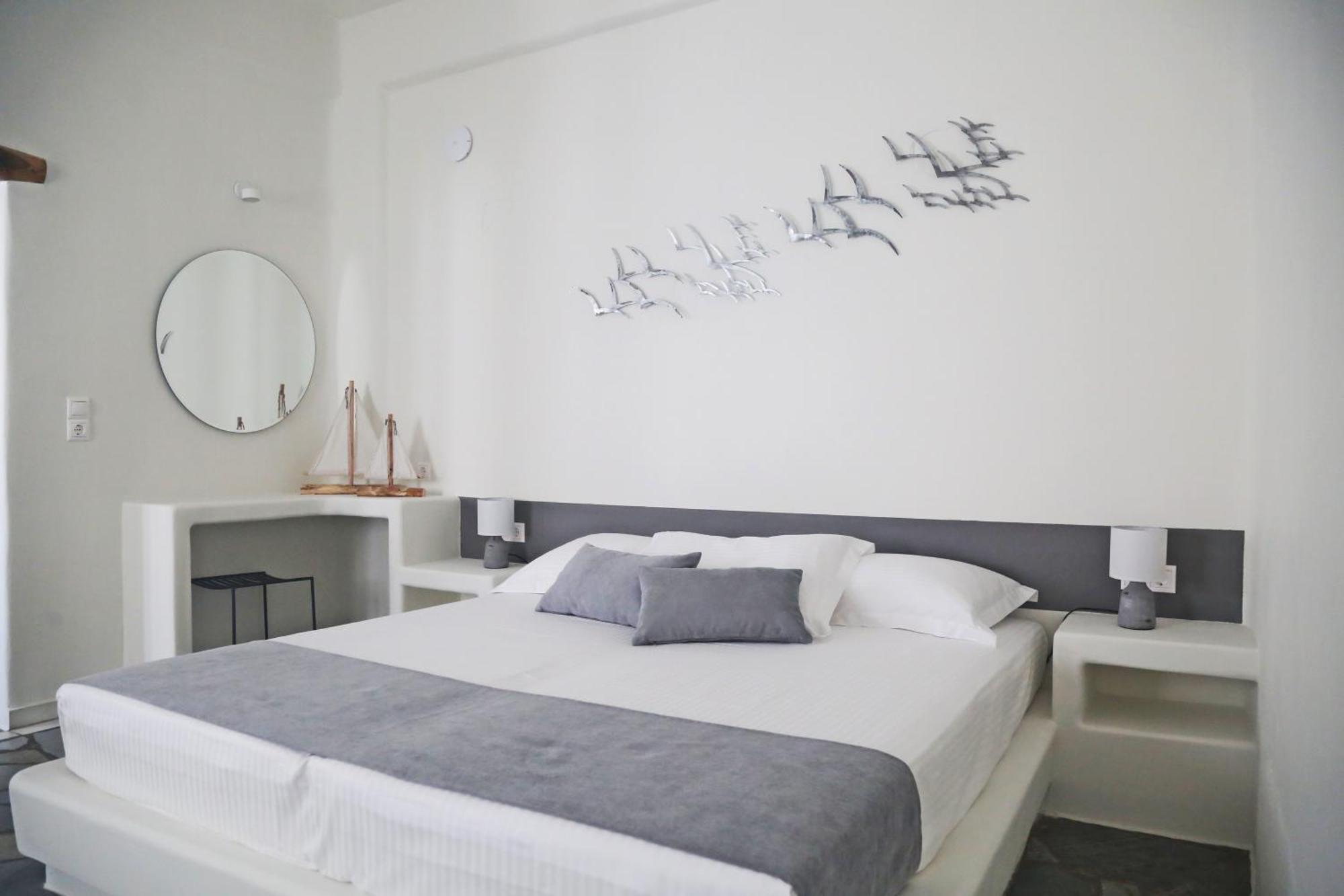 Dafni'S Philoxenia Aparthotel เนาซา ภายนอก รูปภาพ